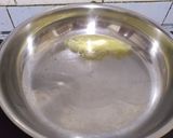 A picture of step 2 of Chicken methi wala.