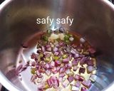 A picture of step 2 of Alexandrian Koshari with Curry.