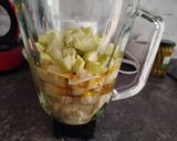 Foto del paso 2 de la receta: Gazpacho de espárragos con alcachofas y pepino