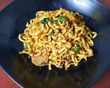 Foto langkah ke 6 dari resep Mie Goreng Tek Tek.