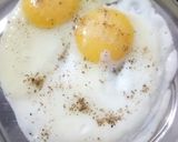 A picture of step 4 of Half fry omlette.