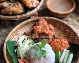 Gambar langkah 8 resipi Nasi Ayam Geprek 🇮🇩.