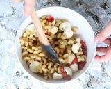 A picture of step 4 of Pasta pomodorini acciughe e mozzarelline.