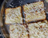 गार्लिक ब्रेेड टोस्ट (garlic bread toast recipe in marathi) रेसिपी स्टेप 5 फोटो
