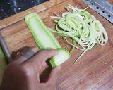 Foto langkah ke 1 dari resep Chicken Alfredo Zoodles/ Zuchinni Noodles (Keto friendly).