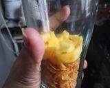 A picture of step 2 of Mango Cornflakes Smoothie.