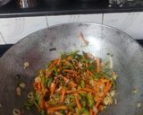 हक्का नूडल्स (hakka noodles recipe in marathi) रेसिपी स्टेप 5 फोटो 