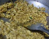 A picture of step 5 of Egg bhurji.