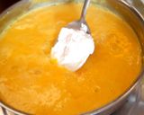 Gambar langkah 4 resipi Poached egg masak lemak dengan cendawan enoki.