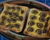 Foto langkah ke 4 dari resep 62. Banana Cheese Toast / Roti tawar panggang topping pisang keju.
