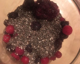 Foto del paso 4 de la receta: Pudín de chía y frutos rojos