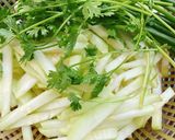 Hình bước làm 1 của món Canh Dưa Hấu Non Nấu Giò Sống Nấm Rơm