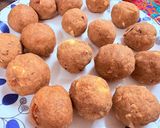 A picture of step 9 of Punjabi Pinni.