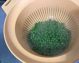 Une image de l'étape 7 de Semoule aux petits pois et bouillon de gambas.