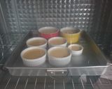 Gambar langkah 5 resipi Blueberry Crème Brulée.