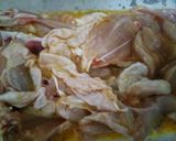 Foto langkah ke 1 dari resep Ayam Goreng Tepung.