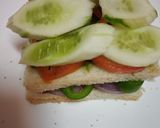 A picture of step 3 of Samosa cheesy sandwich.