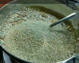 तिळगुळ लाडू (Tilgul Ladoo Recipe In Marathi) रेसिपी स्टेप 3 फोटो
