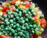 A picture of step 2 of Traditional turkey berry curry.