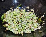 A picture of step 2 of Green pigeon pea usli (stir fried lentils).