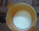 A picture of step 1 of Meethi namkeen lassi.