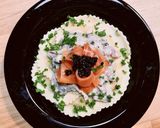 Hình bước làm 5 của món Ravioli Sốt Kem Nấm Topping Cá Hồi Xông Khói & Trứng Cá Caviar