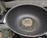 A picture of step 3 of Dal Palak.