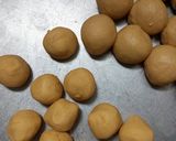 Foto langkah ke 2 dari resep Bolen Cokelat Keju Pisang Ambon.