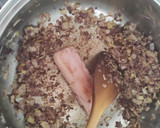 Foto del paso 4 de la receta: Alubias con sepia y panceta curada