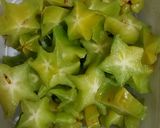 A picture of step 5 of Carambol Pickle.