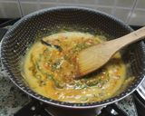A picture of step 5 of Dal Palak.