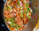Foto del paso 2 de la receta: Estofado de ternera con fideos y patatas