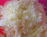 Foto langkah ke 3 dari resep Crispy Cheesy Hashbrowns.