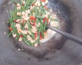 Foto langkah ke 5 dari resep Tumis kacang panjang.