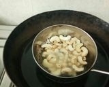 A picture of step 2 of Pohe ka fried chivda.