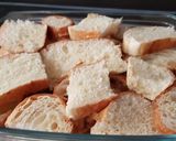 Foto langkah ke 1 dari resep Bread Butter Pudding Simple.