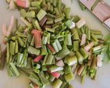 Foto langkah ke 4 dari resep Oseng Tempe Daun Lempuyang / Lireh.