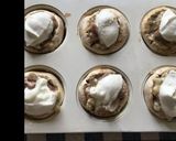 Une image de l'étape 4 de Champignons farcis chair à saucisse oignons et mozzarella di buffala.
