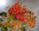 A picture of step 3 of Vemiceile upma.