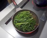 【影片】韭菜豬紅 潮洲粥必備配菜【老娘的草根飯堂】的食譜步驟5照片