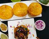 A picture of step 7 of Moong dal kachori chaat.