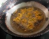 A picture of step 4 of Fried methi bhajiya.