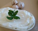 A picture of step 6 of Garlic Sauce Without Eggs.