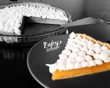 Une image de l'étape 16 de Tarte au pamplemousse meringuée à la pistache.