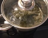 Sóskafőzelék mirelitből recept fázis 1 fotója