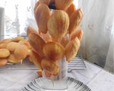 Foto langkah ke 6 dari resep Vanilla Madeleines.