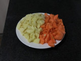 Crema vegana de zapallo, cebolla y zanahoria al curry