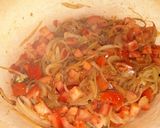Une image de l'étape 3 de Tajine kefta aux œufs et à la tomate.