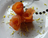Foto del paso 1 de la receta: Rosas de salmón ahumado y virutas de limón