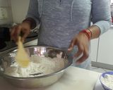 A picture of step 4 of Dhal Roti (Puri).
